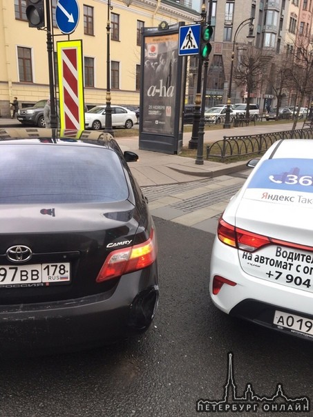 9 апреля приблизительно в 11 часов произошло ДТП на перекрестке Шпалерной ул. и Чернышевского
