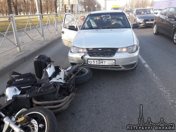 Вчера 18 апреля в 19 часов на перекрестке Пискаревского пр. и Бестужевской был сбит машиной. Водит...