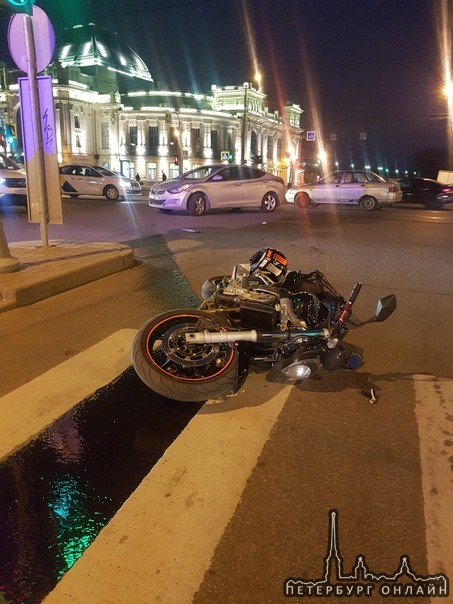 Примерно в 21.00 на пересечение Введенского канала и загородного проспекта, ДТП с мотоциклистом. Со...