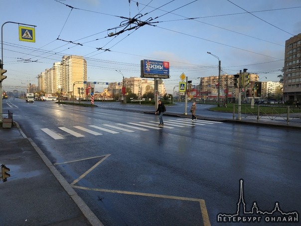 На Гамбургской площади не работают светофоры.