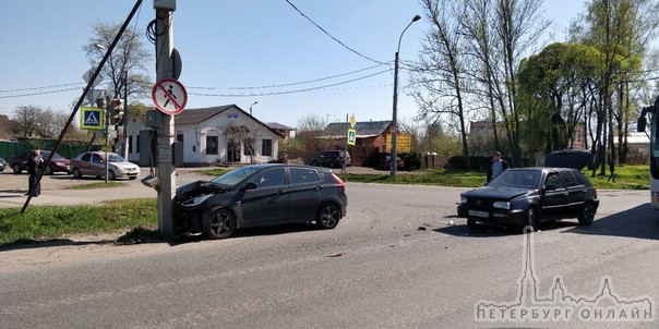 Солнце светило в глаза водителю Гольфа, он закрыл глаза и повернул налево с Таллинского на Аннинско...