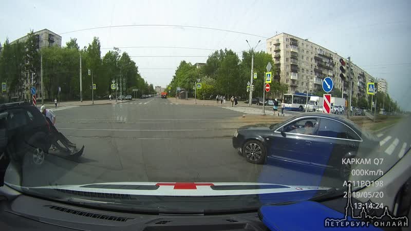 Вчера, 20.05.2019 около 13:00 на пересечении Светлановского проспекта и Тимуровской улицы произошло ...
