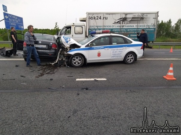 Авария на Мурманском шоссе около посёлка Ратницы в сторону Новой Ладоги.
