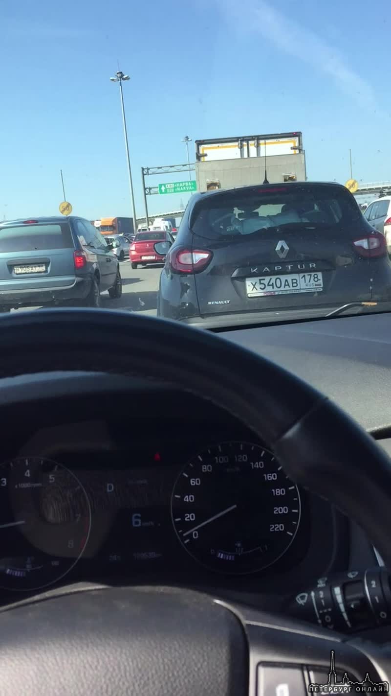 ДТП на внутреннем кольце КАД между Московским и Пулковским, С левом ряду столкнулись 4 автомобиля ,...