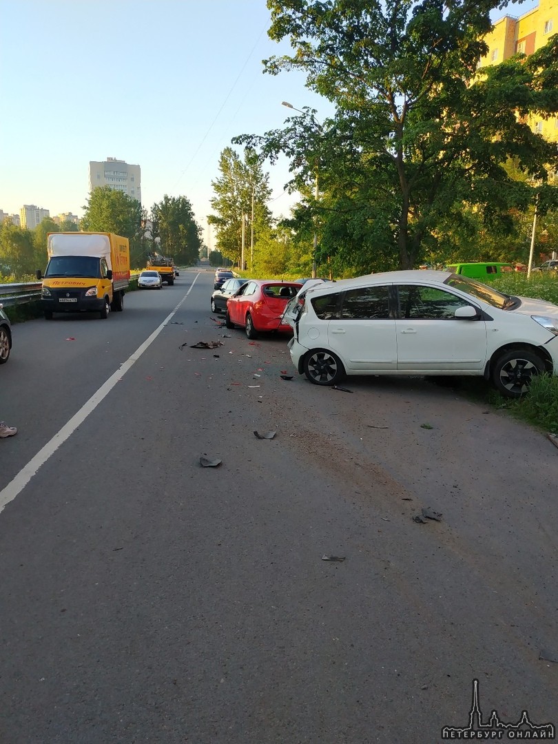 Fontanka происшествия. Авария на Рыбацком проспекте. ДТП В Рыбацком сейчас. Фонтанка происшествия криминал.