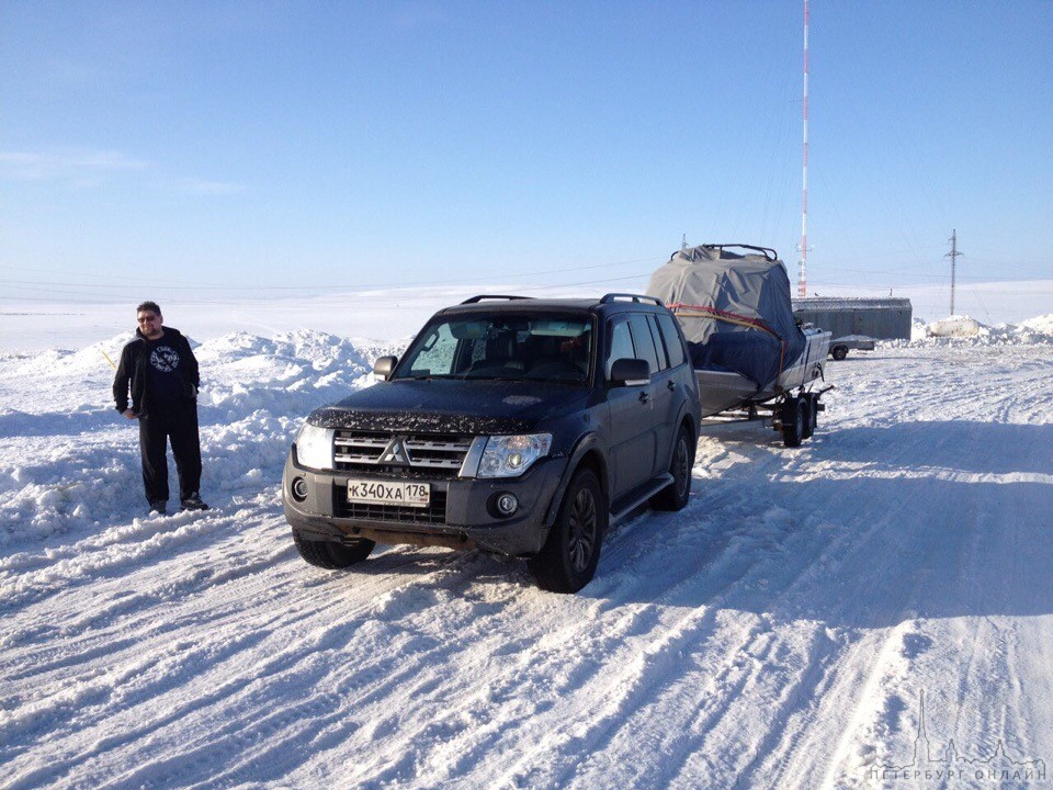 В ночь с 9 на 10 июня со двора дома 7к1 на Будапештской улице был угнан автомобиль Mitsubishi Pajero...