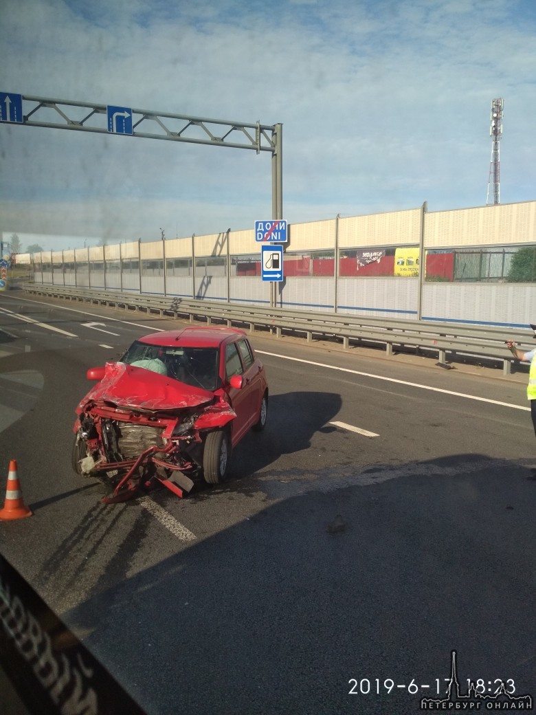 Авария на Киевском шоссе в 18:25 на выезде с п. Дони. Час назад машину убрал эвакуатор, движение вос...