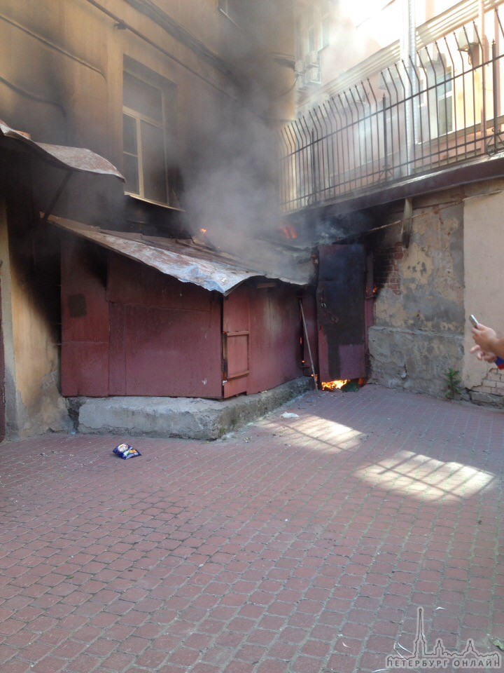 Пожар в подвале жилого дома номер 4 в Конном переулке