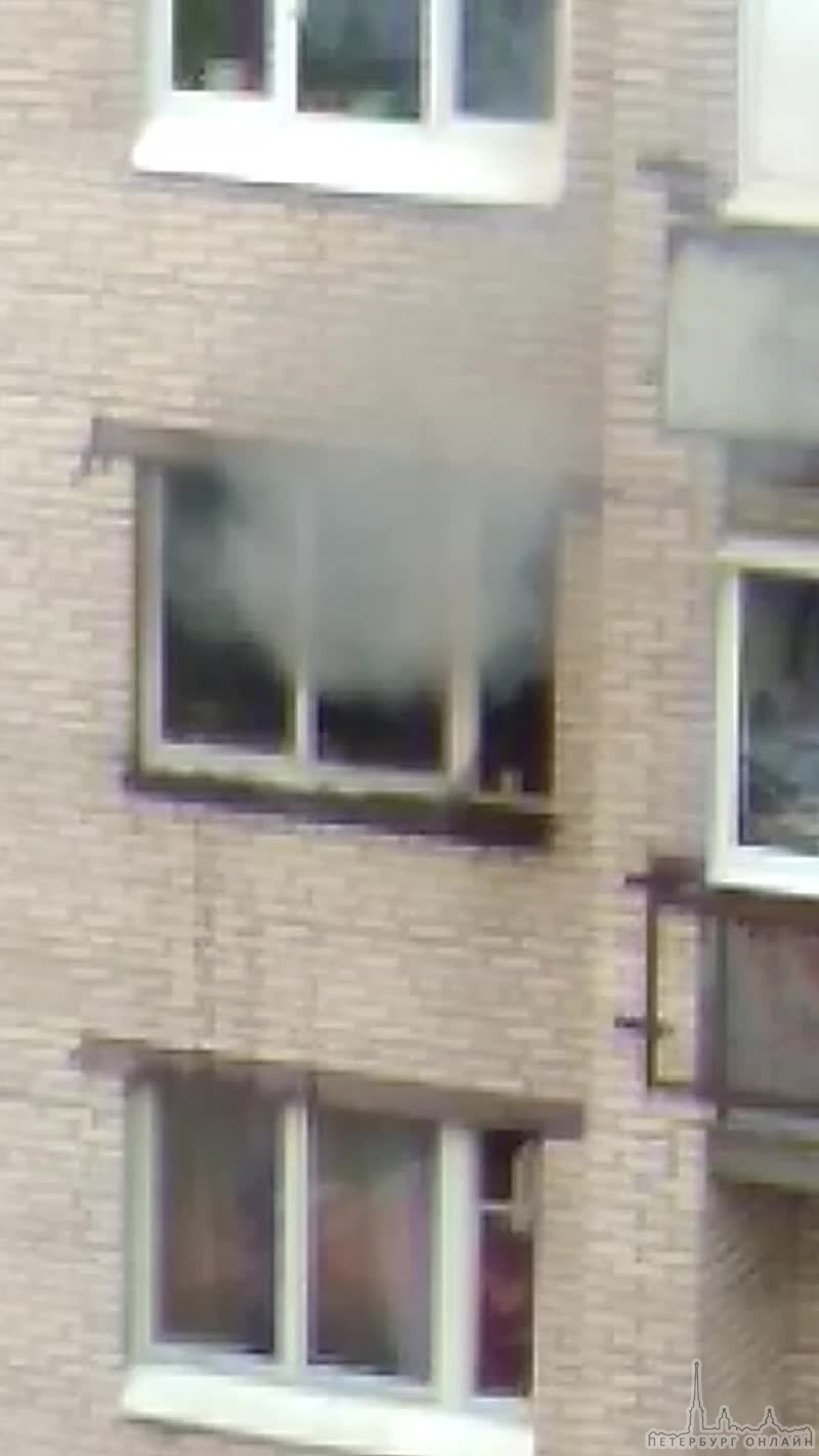 Пожар на Нахимова 1 25 июня в 12:45 поступило сообщение о пожаре по адресу: Василеостровский район,...