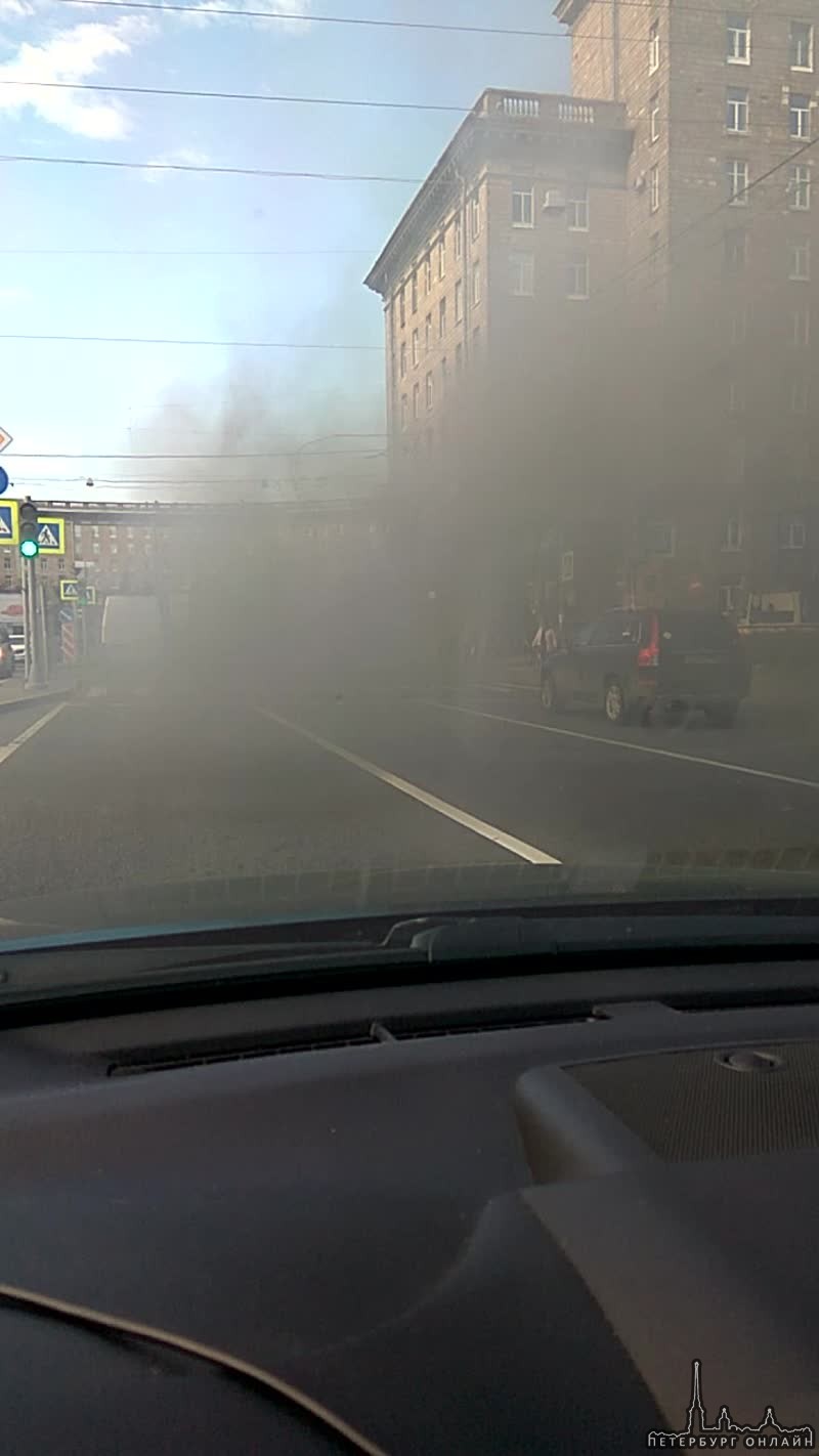 Дымовая завеса на проспекте Стачек.