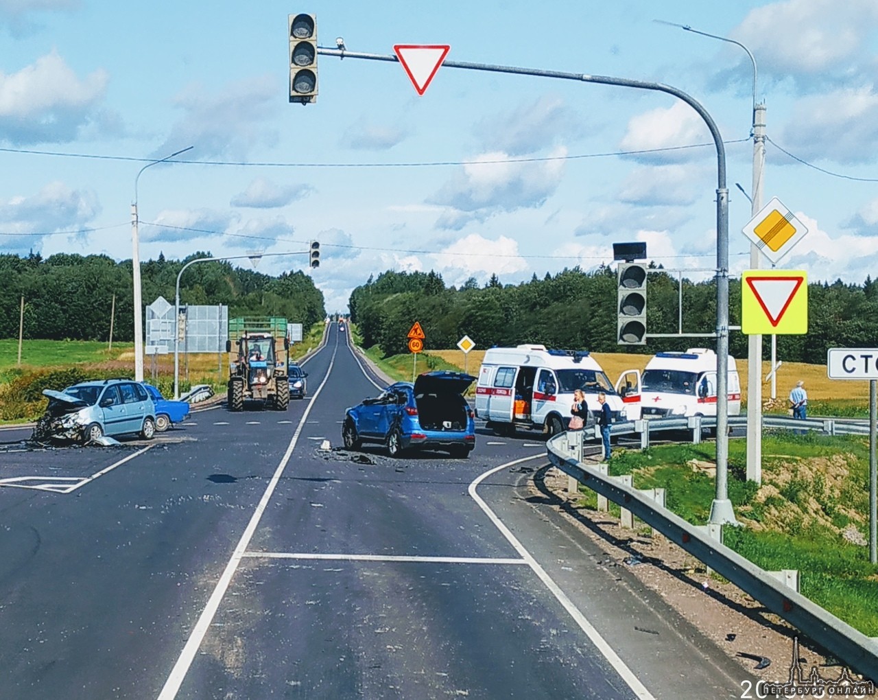 ДТП на А-120 Южное полукольцо и Гостилицкое шоссе, причина, не работающий светофор, вопрос к знакам...