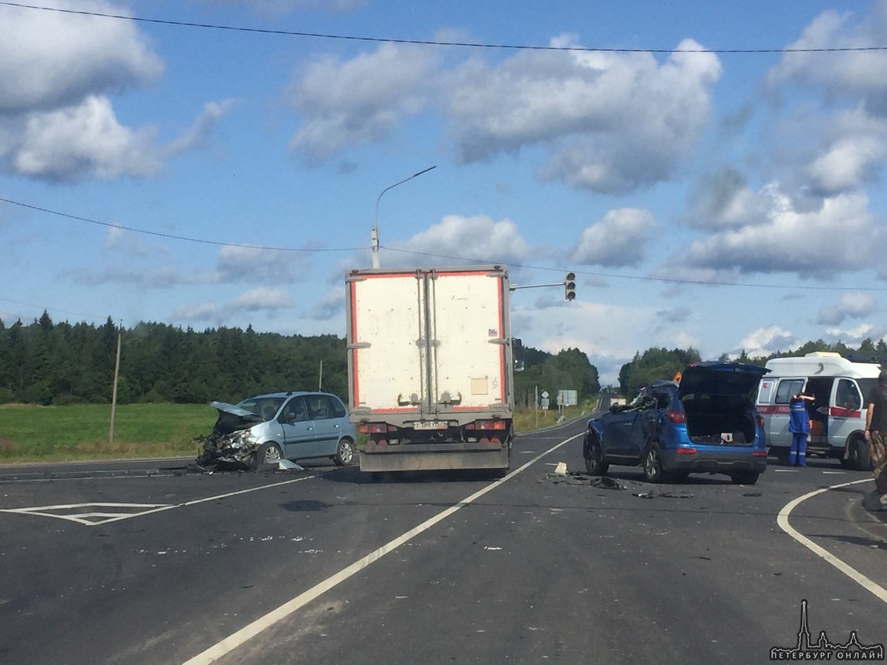 ДТП на А-120 Южное полукольцо и Гостилицкое шоссе, причина, не работающий светофор, вопрос к знакам...