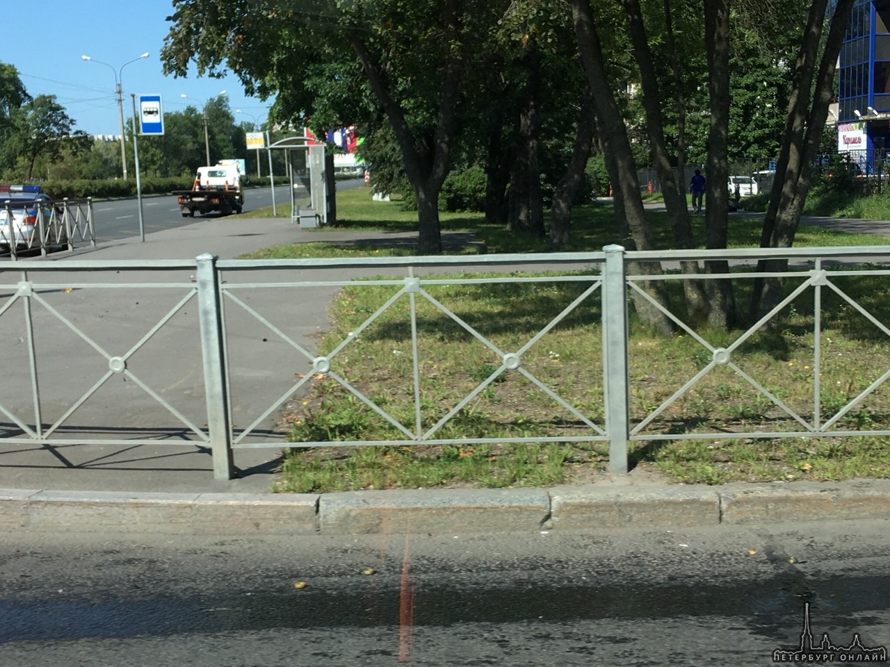 Авария на пересечении Московского шоссе и проспекта Юрия Гагарина.
