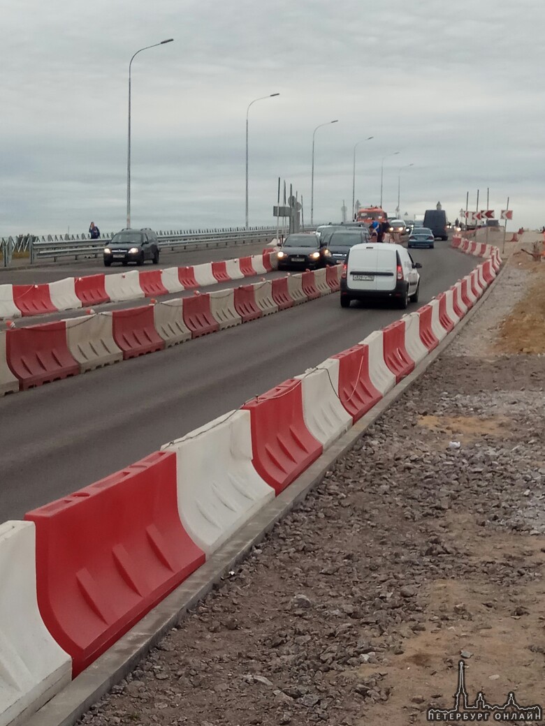 Слишком узко на Московском шоссе при выезде из города Пушкина