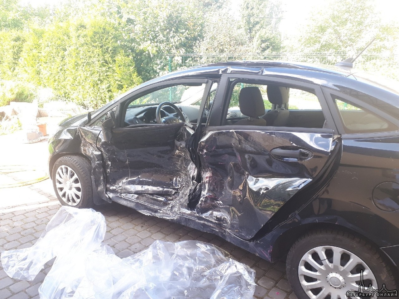 2 сентября в 7:00 на 104-105 километре Киевского шоссе была авария, В машине находилась собака Джек...