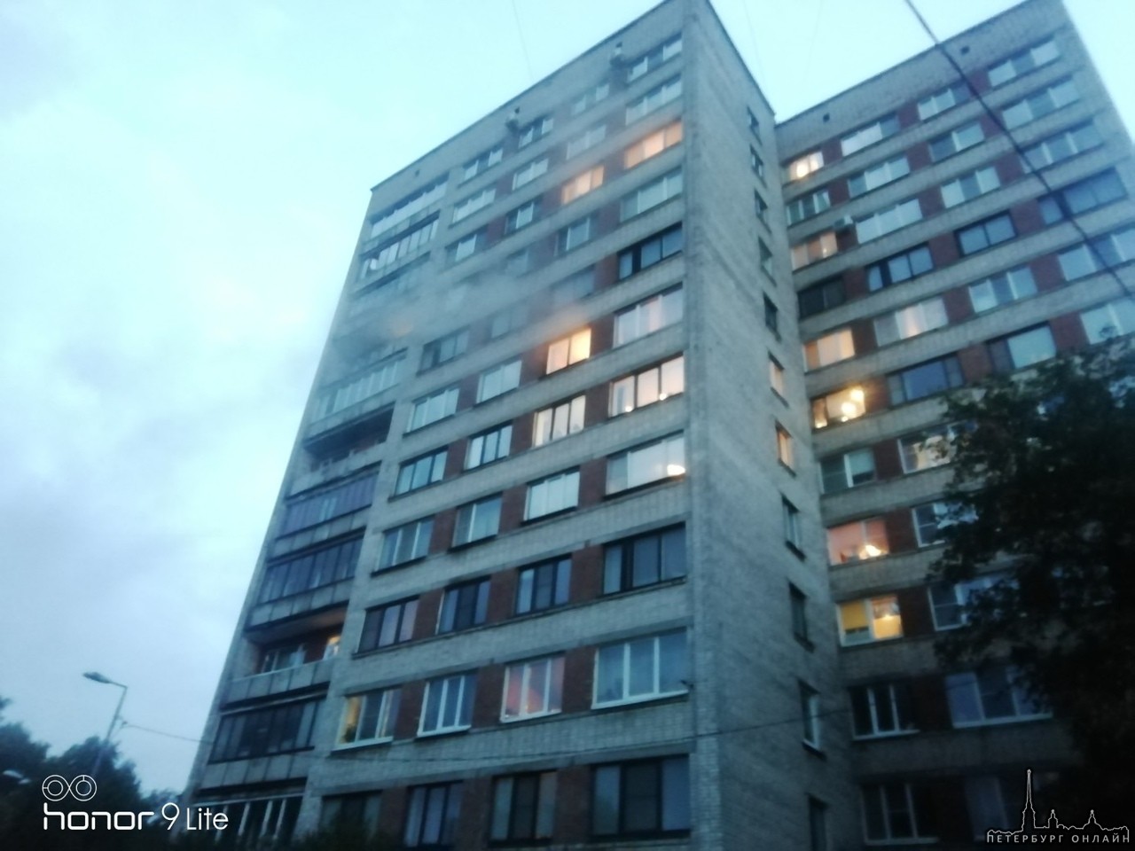 15 сентября на Большой Пороховской 26 в 19:39 был пожар. В трехкомнатной квартире двенадцатиэтажног...