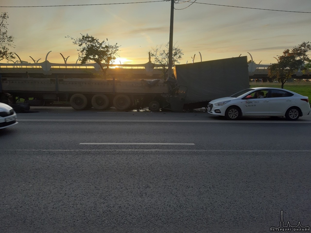Припаркованный с нарушением грузовик Скания (без водителя) на Кубинской, 28 было последнее, что увид...