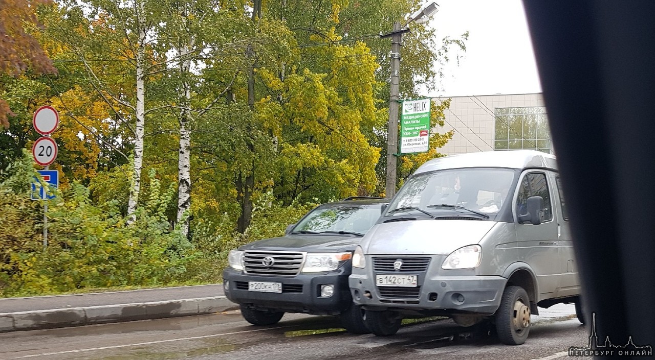 Выданный в порядке общей очереди гос. номер "200" не спас старого двухсотого Крузера от мгновенной к...