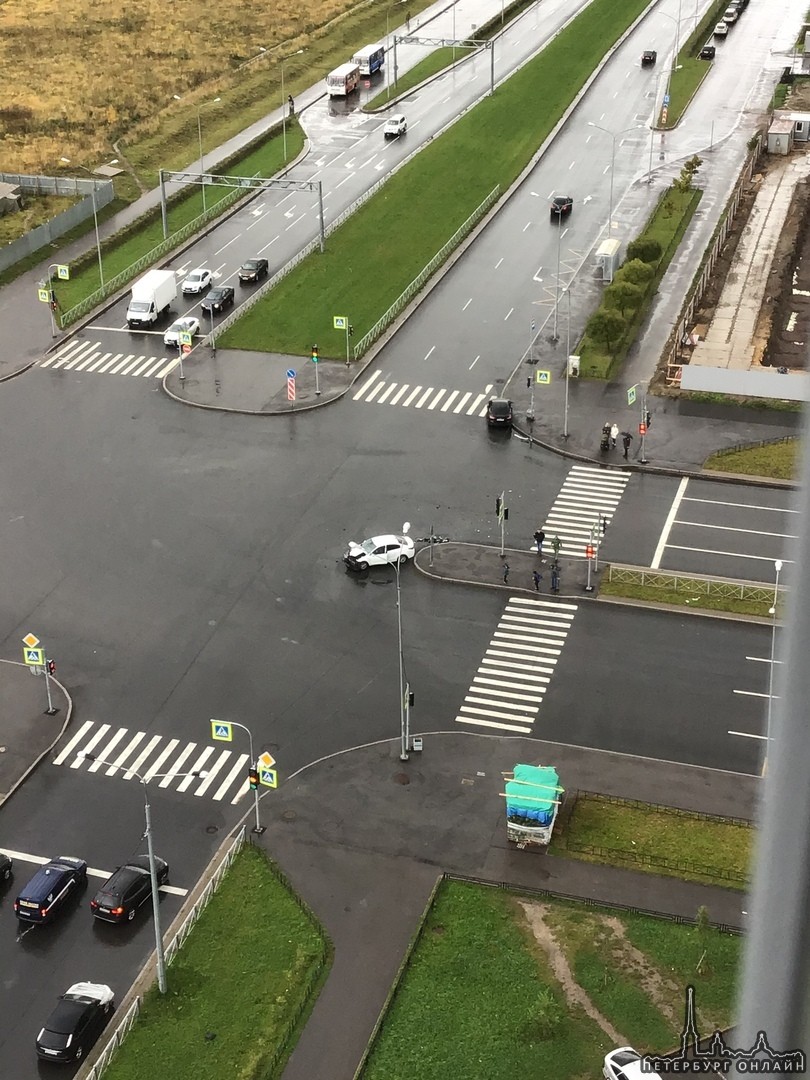 ДТП на перекрестке Казакова и Героев - обычное дело на районе