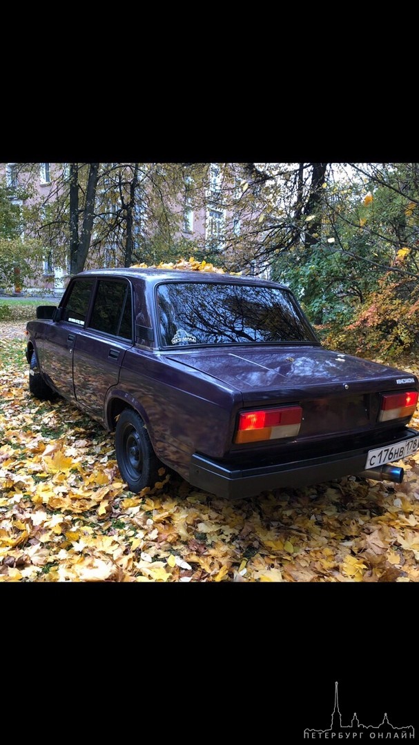 17 октября в +-22-10 со дворе дома 76 на проспекте Ветеранов 76 у друга был угнан автомобиль ВАЗ 210...