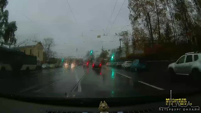 Видеозапись аварии 17.10 в 16:00 на пересечении Политехнической и Курчатова.