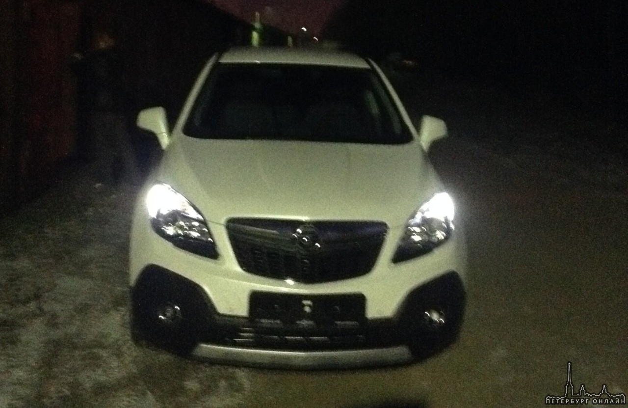 В ночь на 5 ноября от улицы Бестужевской от дома 33 был угнан автомобиль Opel Mokkа белого цвета, 20...