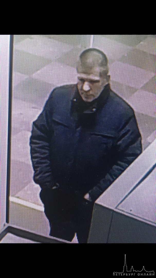 27 октября около 22:30-23:00 на Московском вокзале данный человек похитил мой кошелёк на пункте досм...