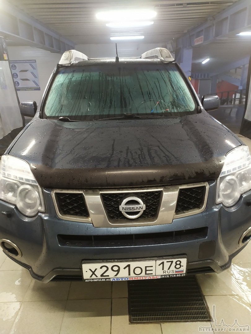 21 ноября ночью от дома 5 по улице Адмирала Трибуца был угнан автомобиль Nissan X-Trail 2012 сине -с...