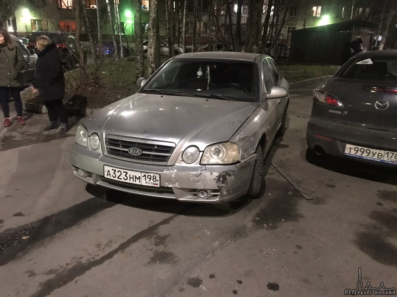 В 20:30 во дворе Будапештской 114 женщина на КИА предположительно в СО наехала колесом на мазду и в...