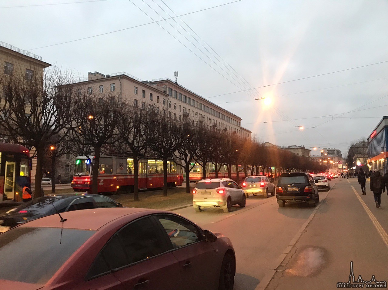 Санкт петербург новочеркасский проспект. Новочеркасский проспект СПБ. Двор СПБ Новочеркасский трамвай. Новочеркасский проспект метро. Новочеркасская район СПБ.