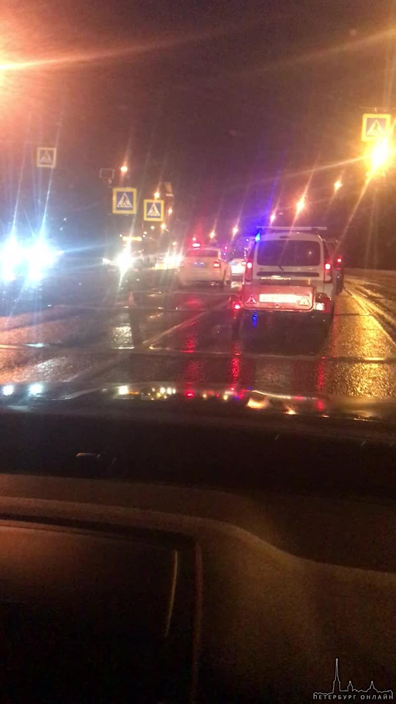 На 37 км Приморского шоссе, на пешеходном переходе сбили человека