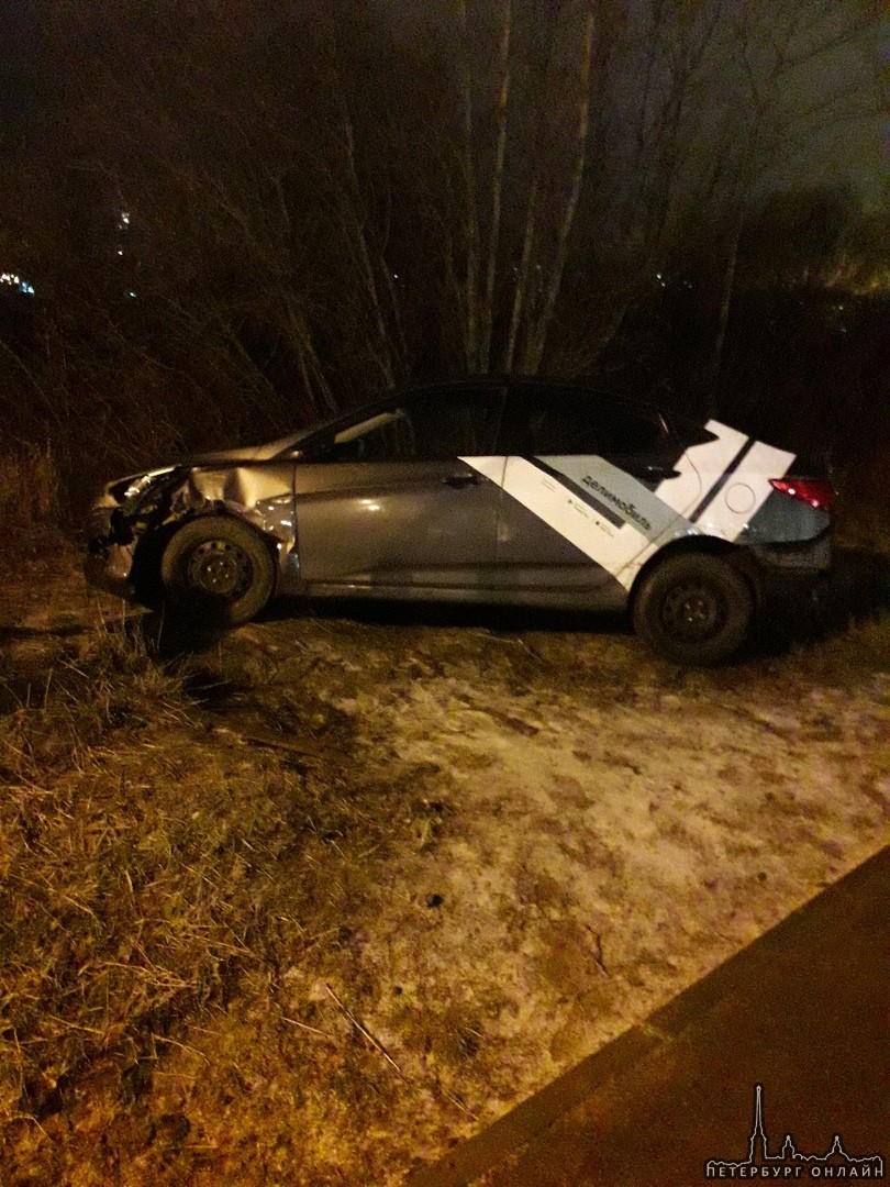 В Кудрово на Европейском проспекте сбили велосипедиста машину бросили на выезде с Оккервиля.