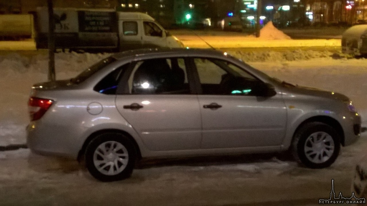18 декабря вечером был угнан автомобиль Лада Гранта (на фото) гос. номер у481ен178. По дорожным каме...