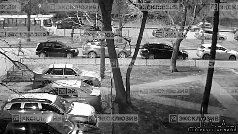 Автомобиль сбил человека на Нахимова 1.