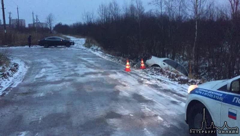 Сегодня 30 декабря около 02:40 в Кировском районе ЛО, в г. Шлиссельбург, на Пролетарской д.57, водит...