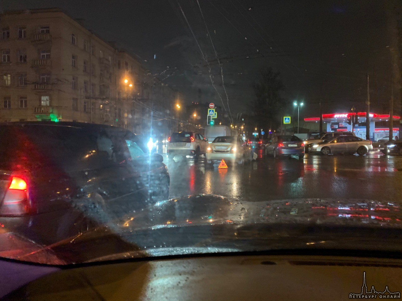 Nexia подбила пикап на перекрёстке проспекта Юрия Гагарина и Благодатной