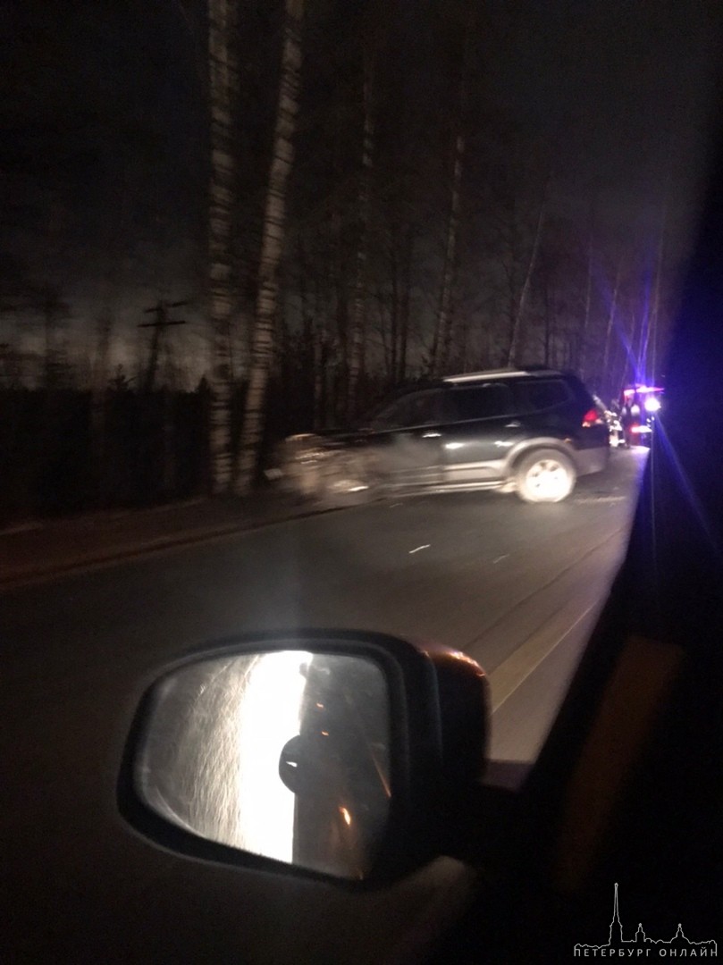 Сильная авария в Отрадном (Лен.область) 5 машин пострадало, одна из них улетела в кювет, где столкну...