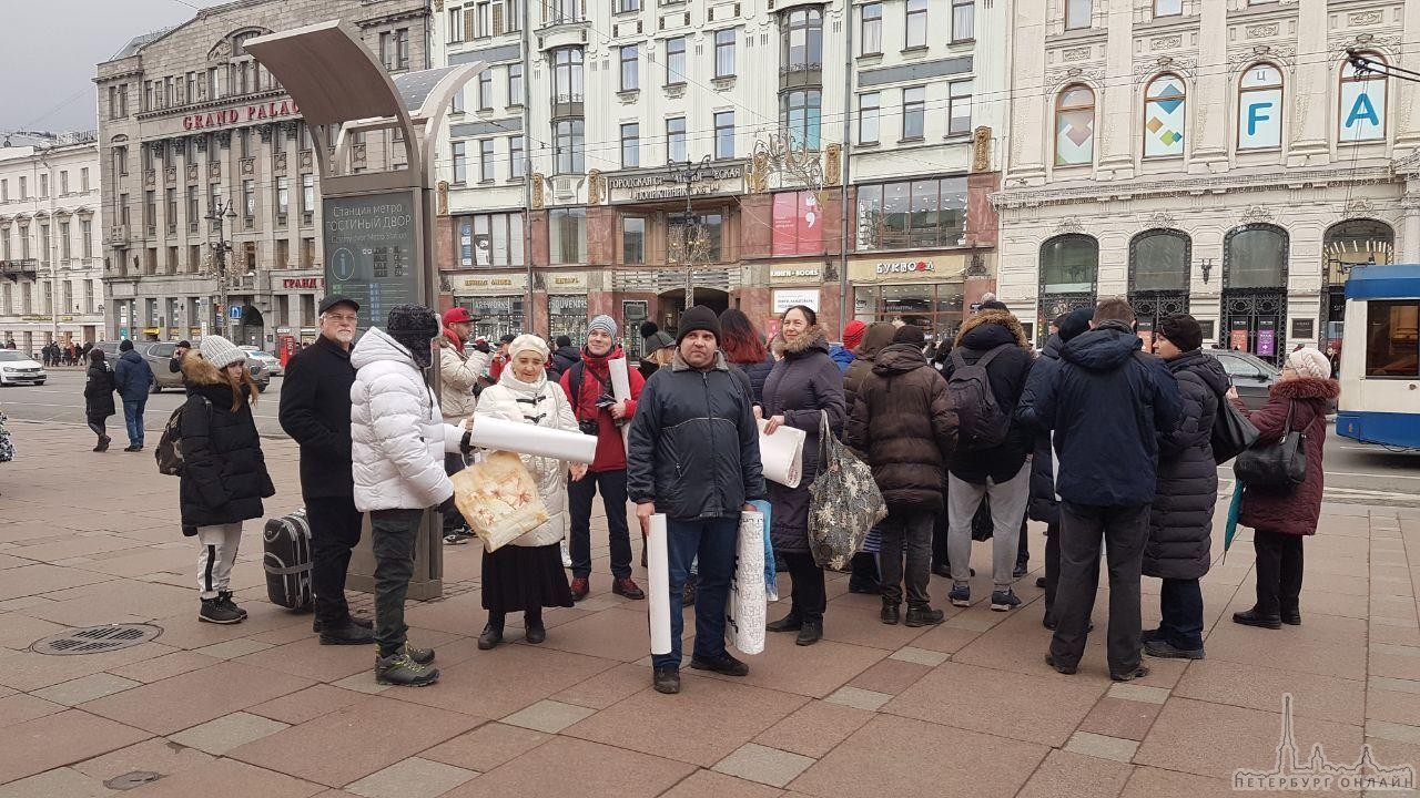 40 пикетов в защиту парков и скверов прошли на Невском проспекте во время праздников Третий год п...