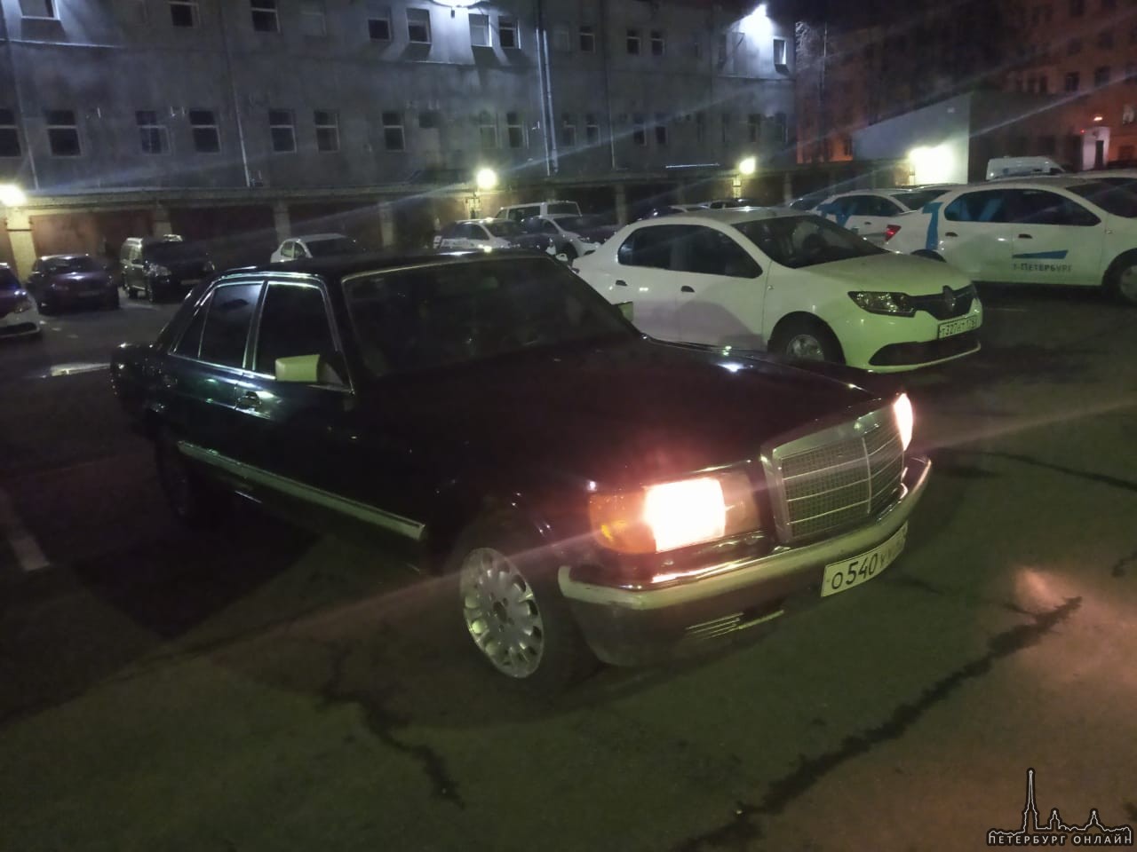 19 января с Петроградской стороны был угнан автомобиль Mercedes Benz S 260 в кузове W126 черного цве...