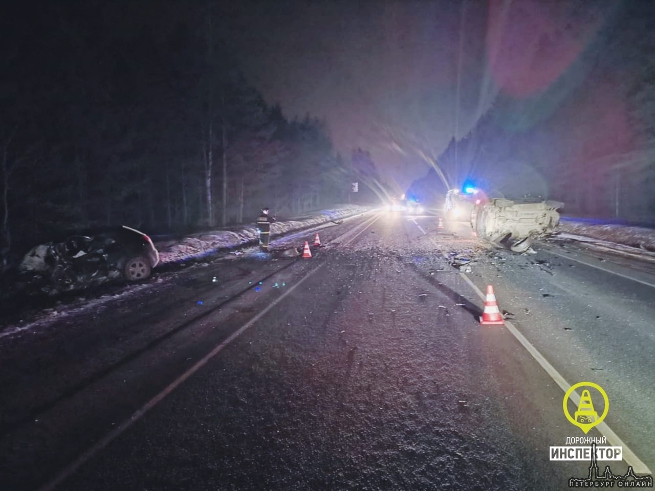 1 февраля около 7 часов утра на 137 км. автодороги «СПб - Псков» столкнулись два автомобиля: Land Ro...