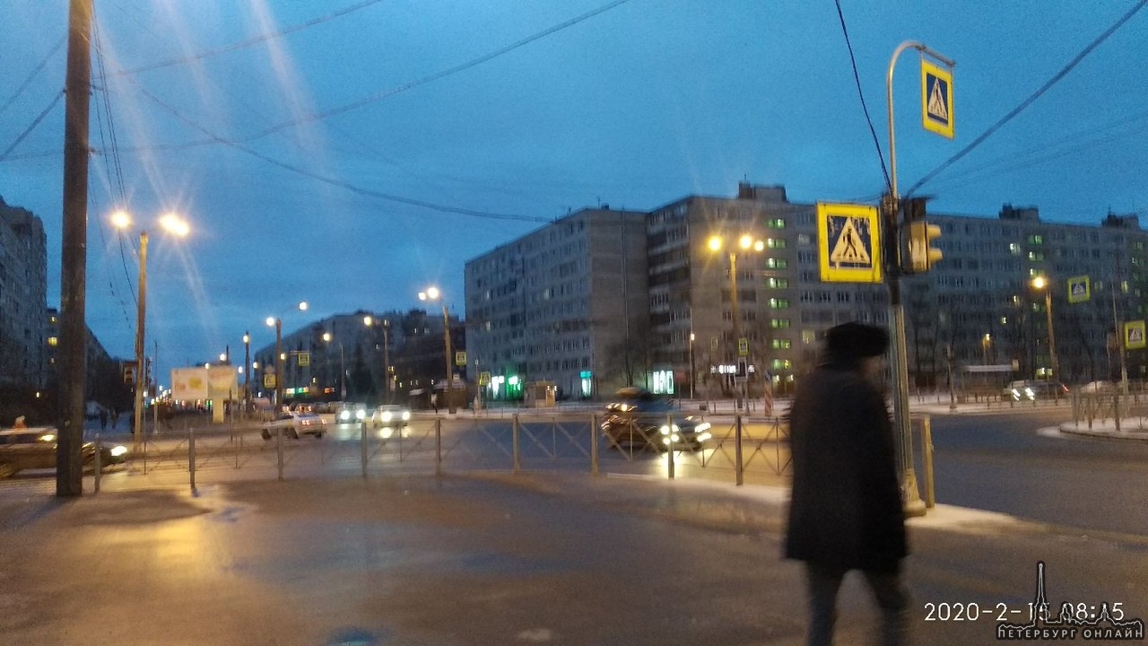 С 14 февраля не работают светофоры на перекрестке Димитрова и Будапештской