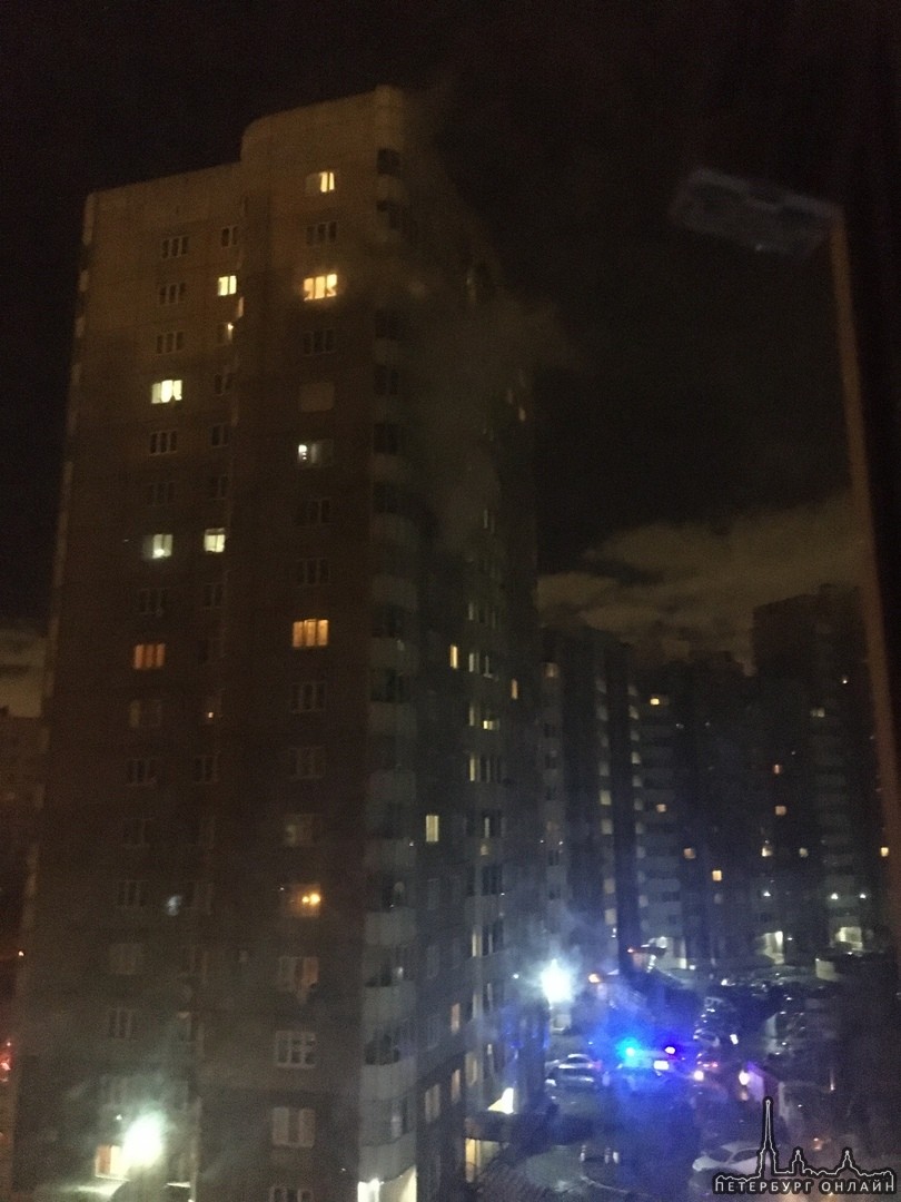 Малая Бухарестская 8/1 дымовал на 11 этаже. Расчеты на месте
