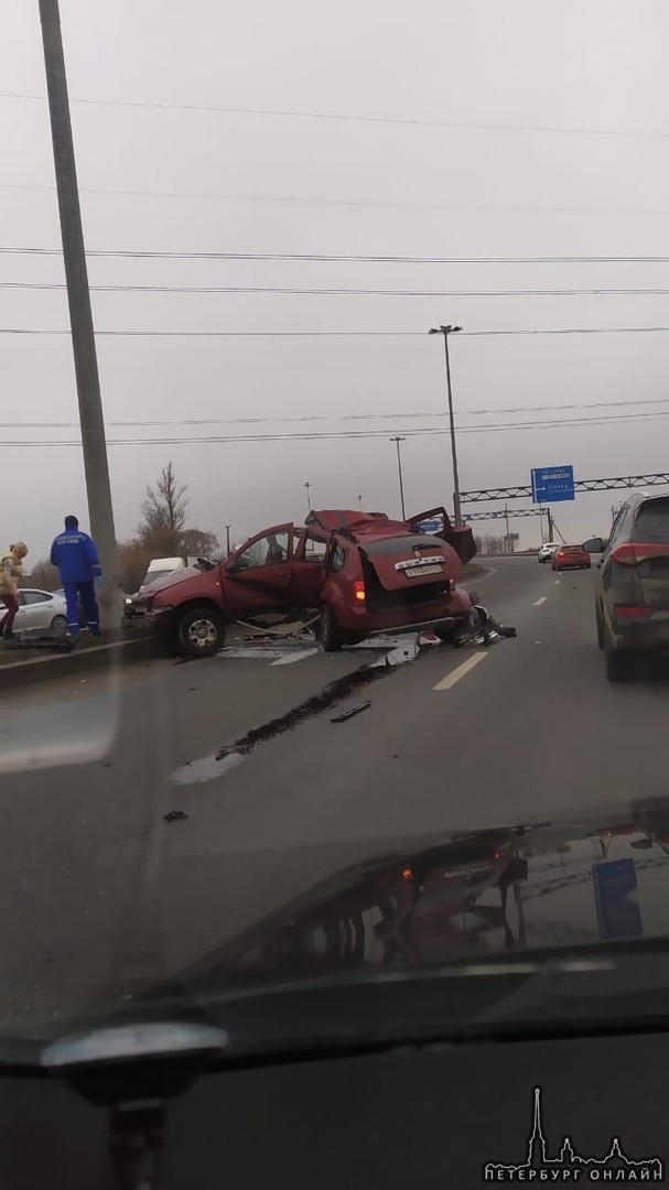 Серьезная авария произошла на Петербургском шоссе, от Пушкина в сторону города Санкт-Петербурга, нед...