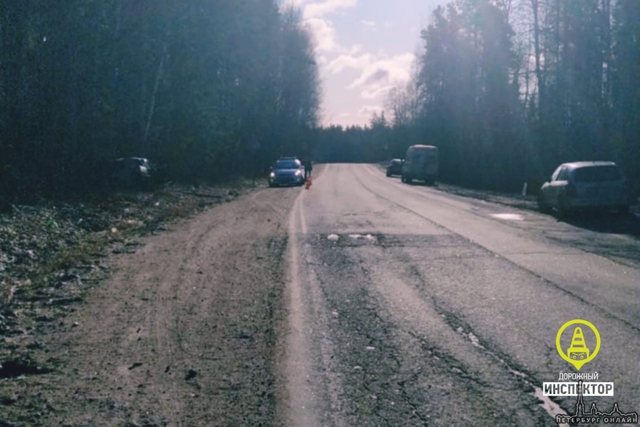 В 8:45 в Выборгском районе Л.О., на 14 км., автодороги Каменногорск-Лесогорский, мужчина 1999 г.р. ...