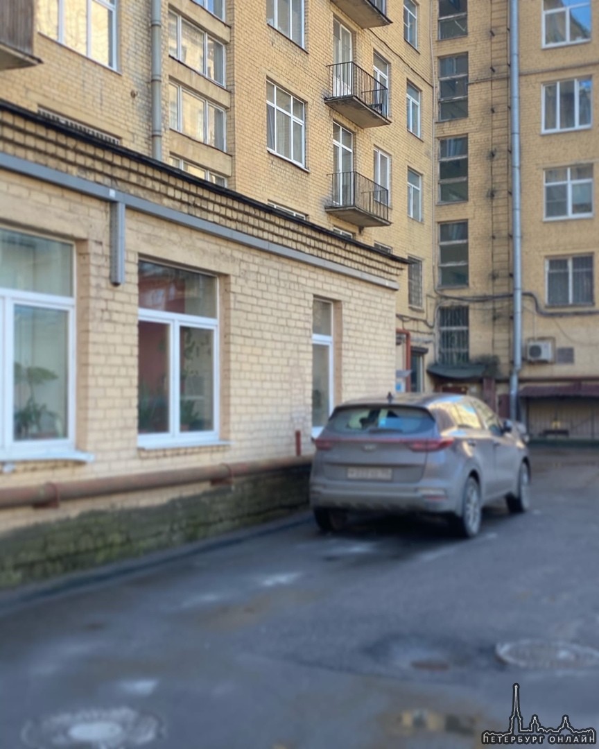 19 марта с 09.00 до 14.00 во дворе дома 7 на Ивановской задели мою машину и скрылись с места ДТП. ...