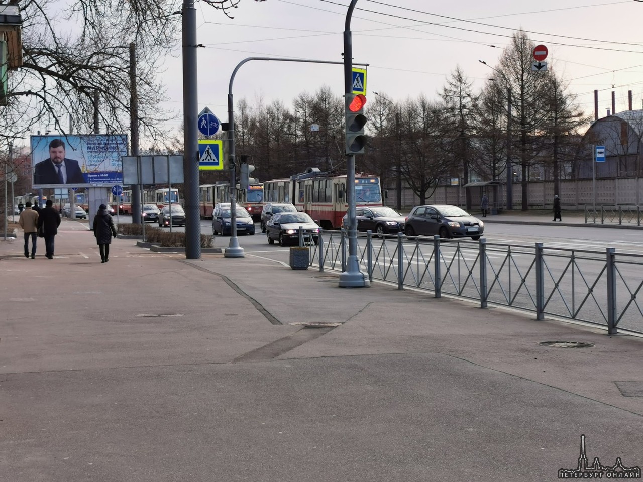 Жигули и Гетц столкнулись на Новороссийской улице трамваи встали в обе стороны