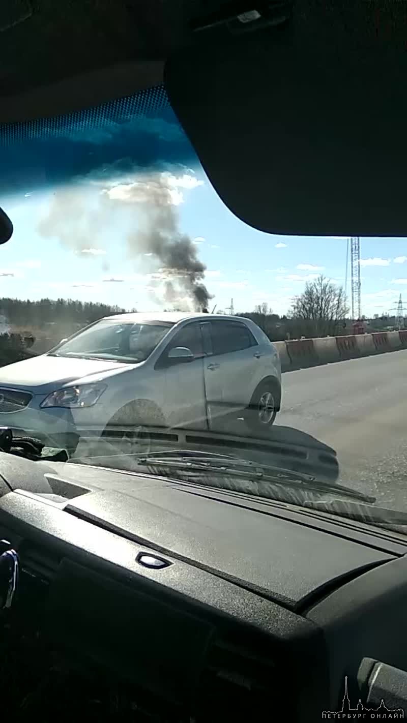 В Горелове сгорел садовый дом. На пепелище пожарные нашли тело Около полудня спасателям МЧС поступи...