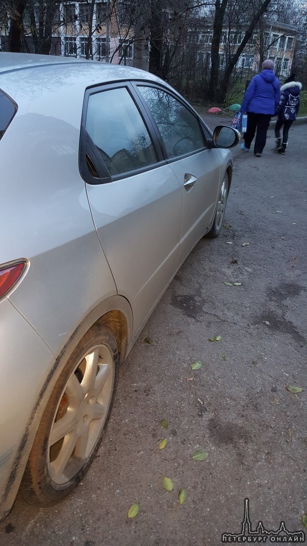 3 апреля с парковки у дома 12 на Свердловской набережной был угнан автомобиль Honda Civic серебристо...