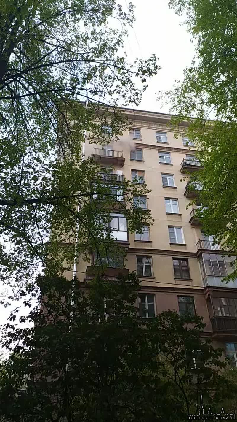 Пожар на проспекте Юрия Гагарина 25, горела квартира на 8 этаже. Пожарные сработали оперативно и все...