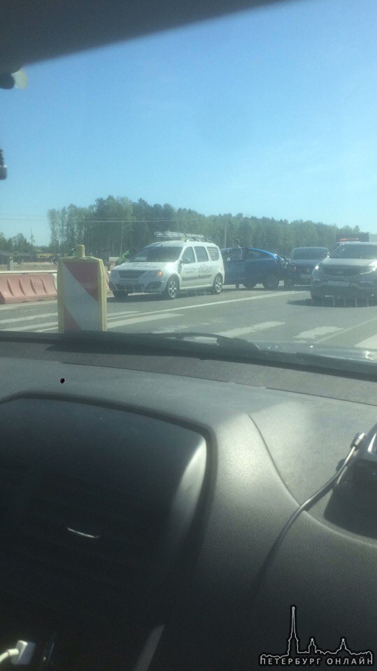 Авария на Мурманском шоссе в Синявино в сторону Волхова.